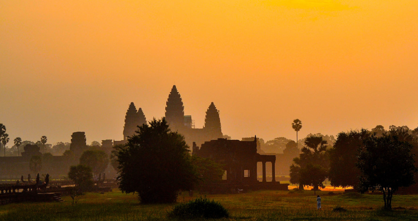 6-Day Cambodia Tour: Discover Siem Reap & Phnom Penh